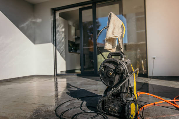 Best Roof Cleaning and Mildew Removal in Oostburg, WI